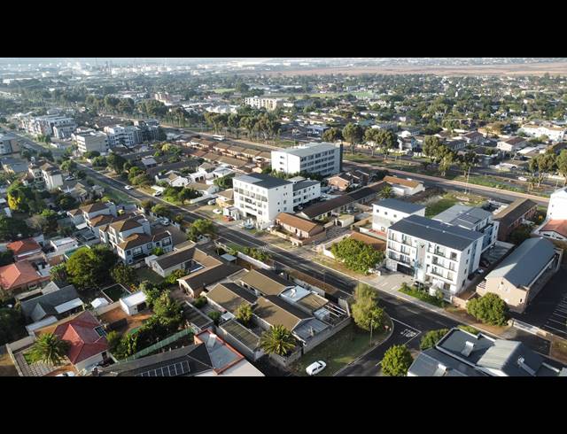 300M² BUILDING FOR SALE IN TABLE VIEW